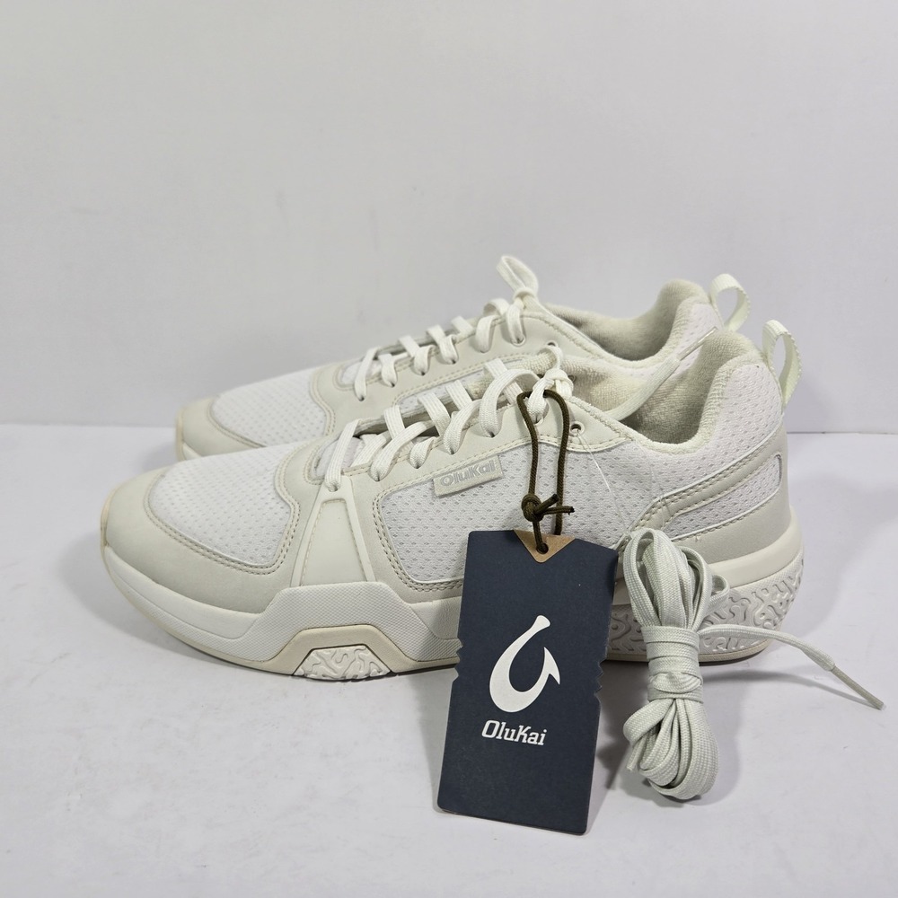 NEW Mens 9.5 OLUKAI ANAU Bright White Lace Up Shoes Sneakers Pickleball